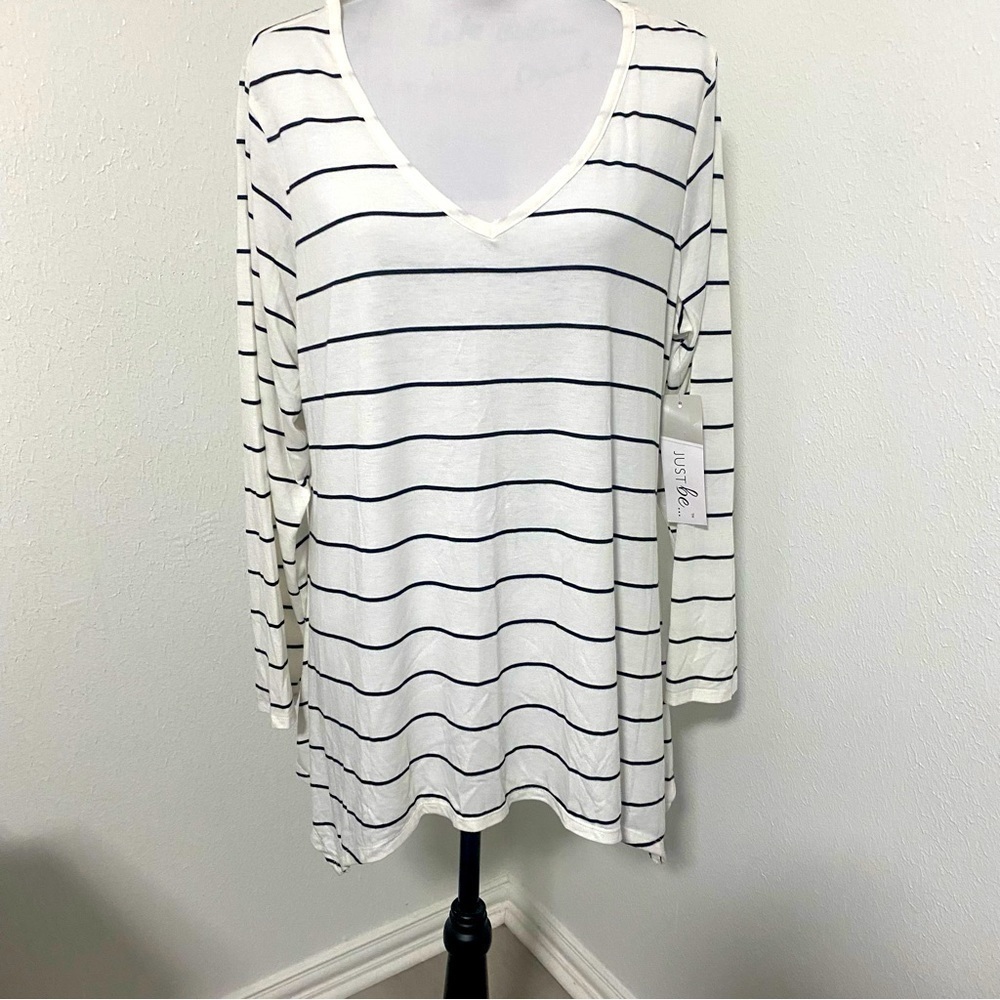 Just Be… Women’s Blouse White with Black Stripes Size 2X Sharkbite Tunic NWT